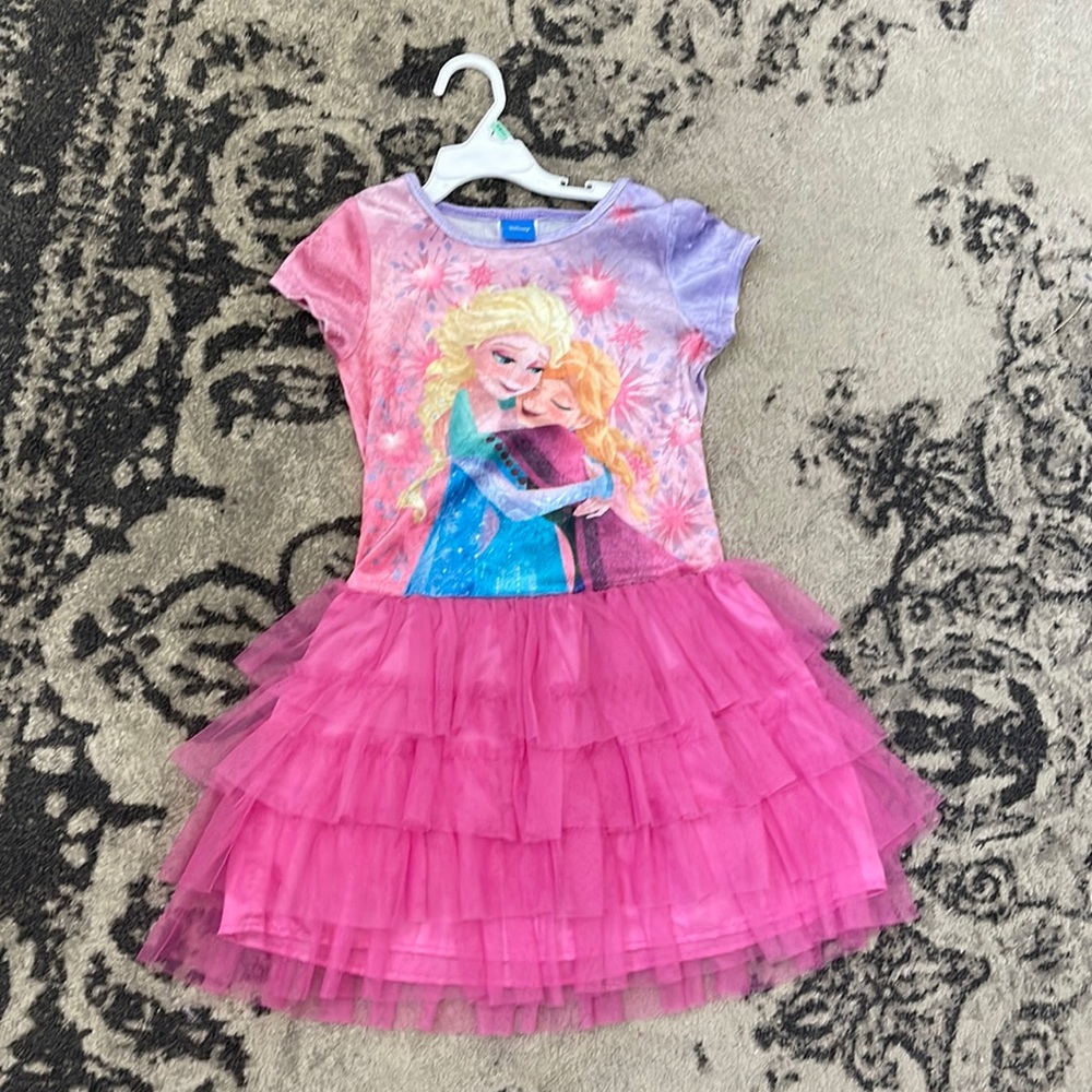 Disney Frozen tutu dress, size 7/8 (top is velvet material)